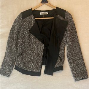 Monoreno Women's Black and Gray Jacket